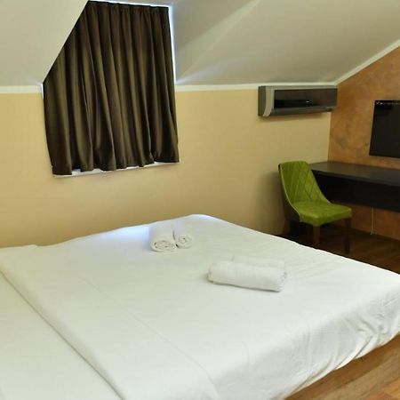 Apartmani Mali Vikend Belgrad Exteriör bild