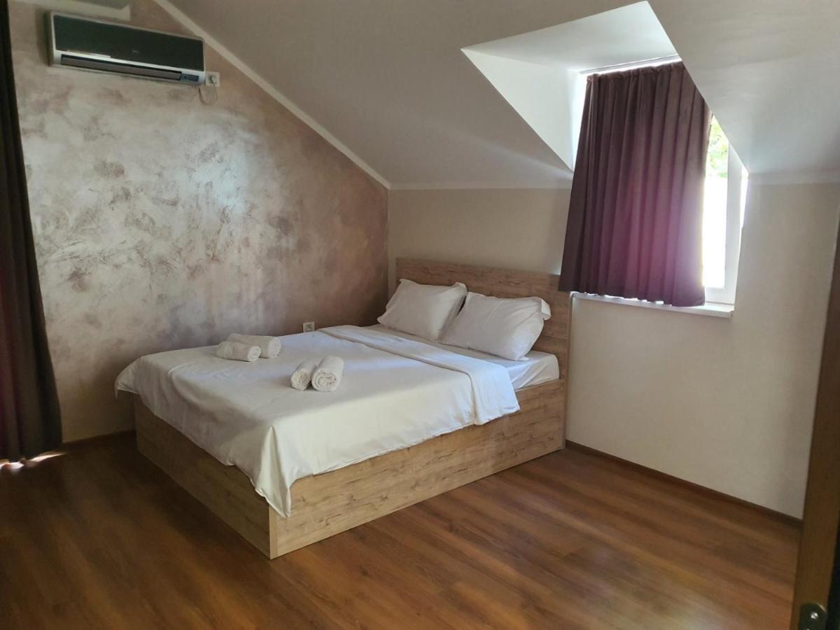 Apartmani Mali Vikend Belgrad Exteriör bild