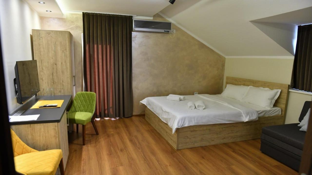 Apartmani Mali Vikend Belgrad Exteriör bild