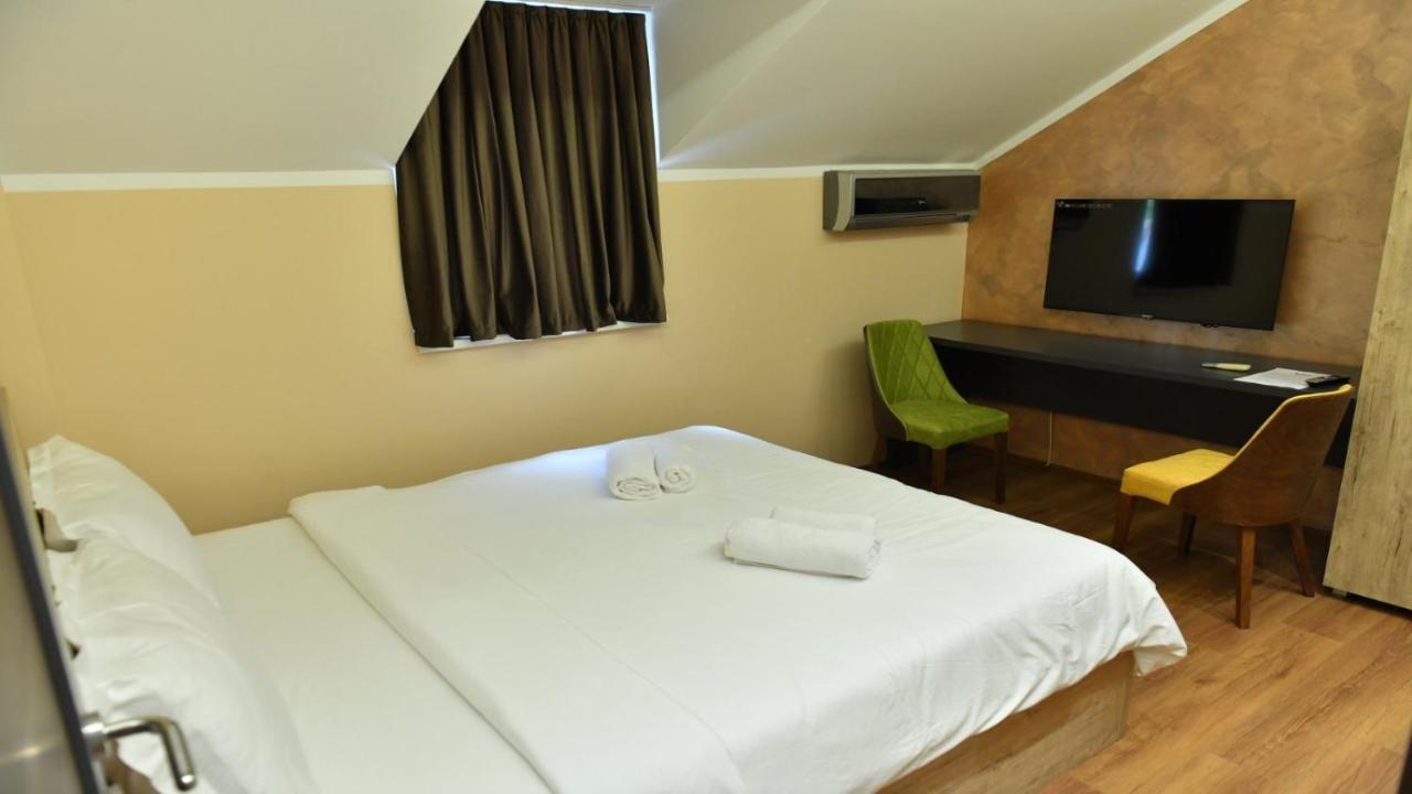 Apartmani Mali Vikend Belgrad Exteriör bild