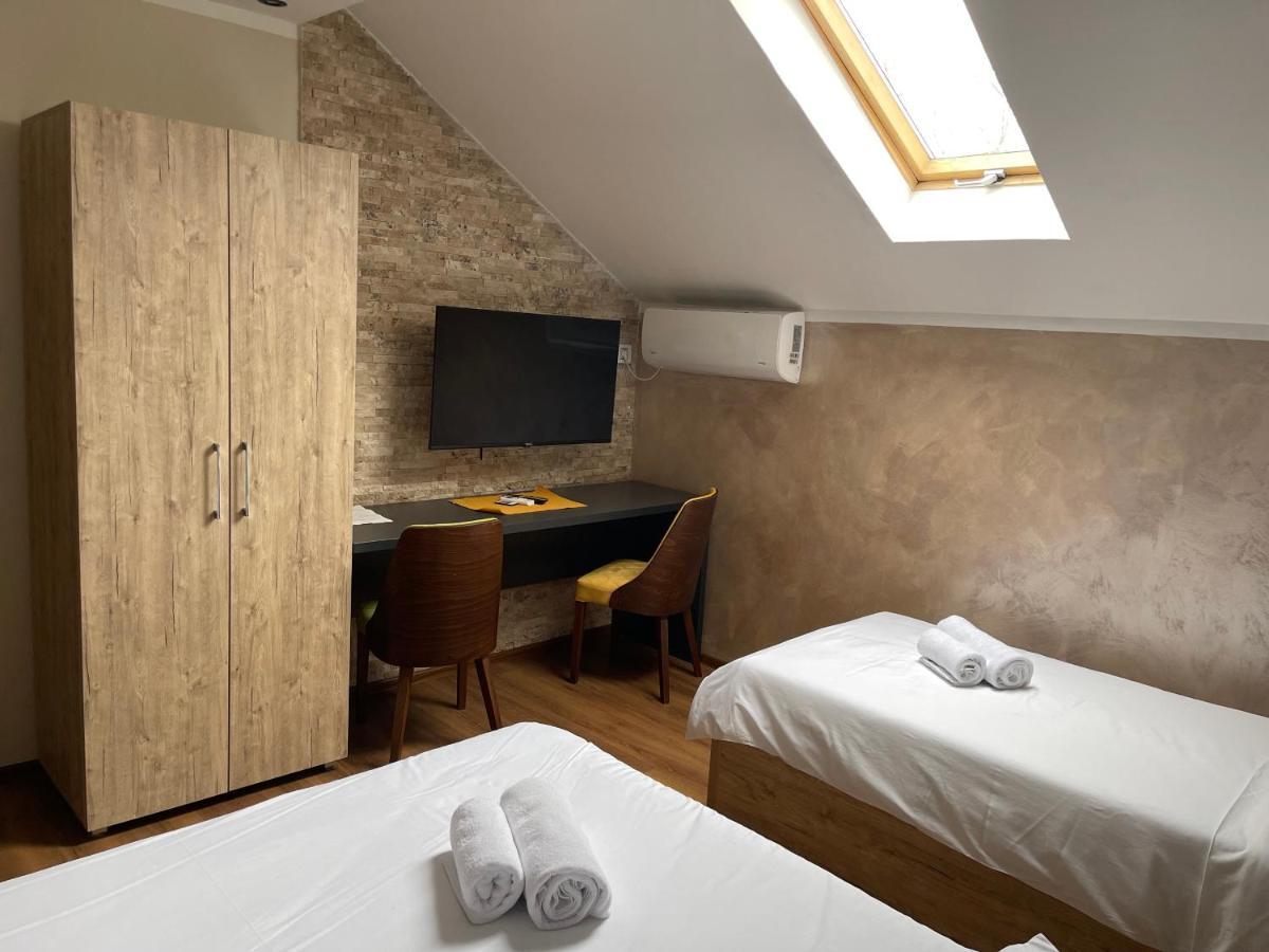 Apartmani Mali Vikend Belgrad Exteriör bild